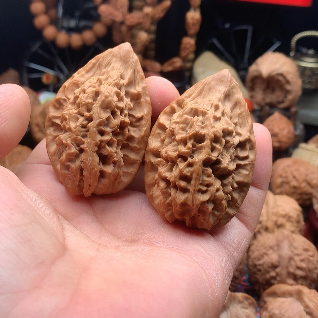 文玩核桃把件全品剑齿虎39