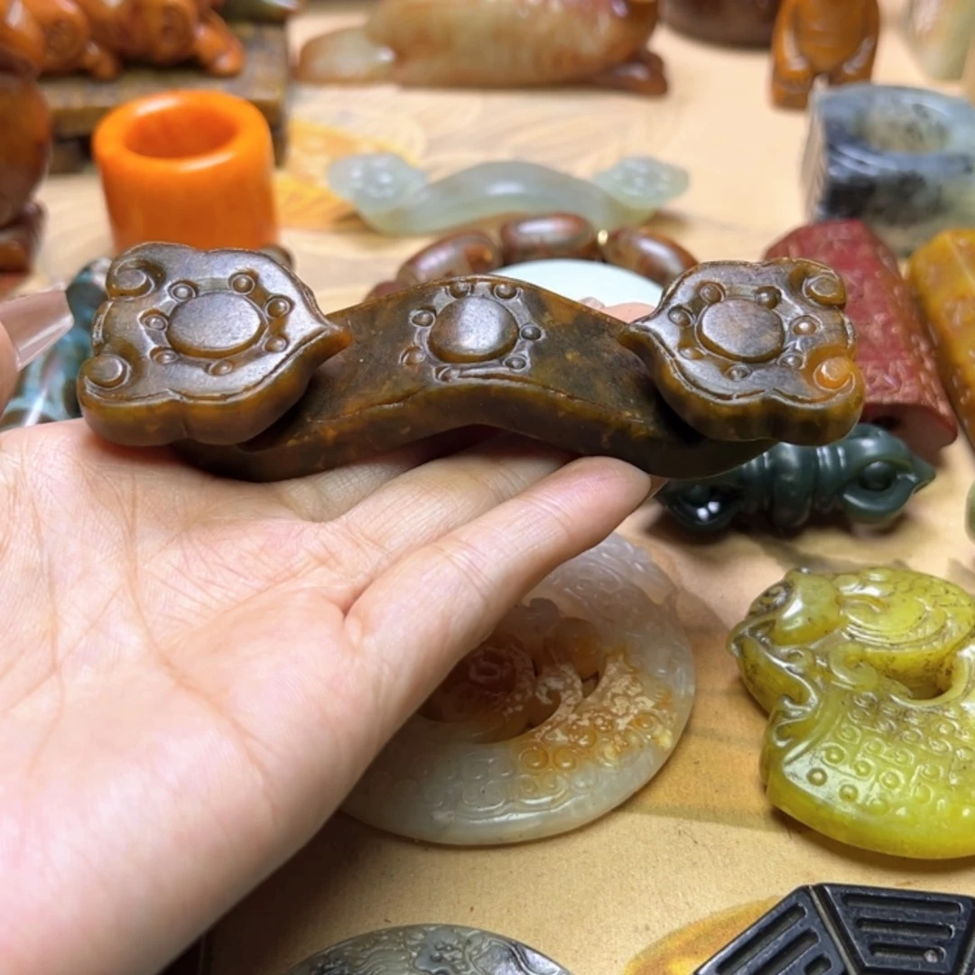 【闪购商品】蛇纹石玉颈饰未镶嵌