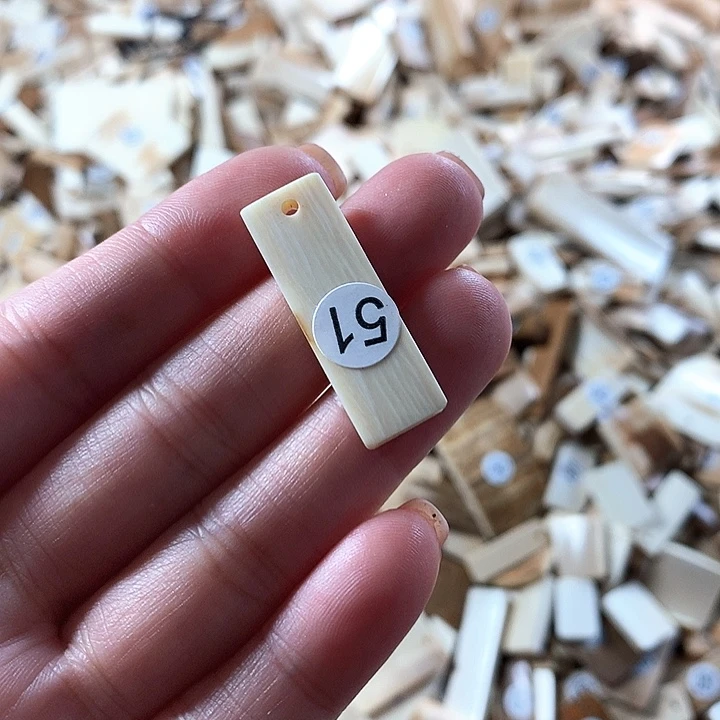 泥塑不打孔联系客服