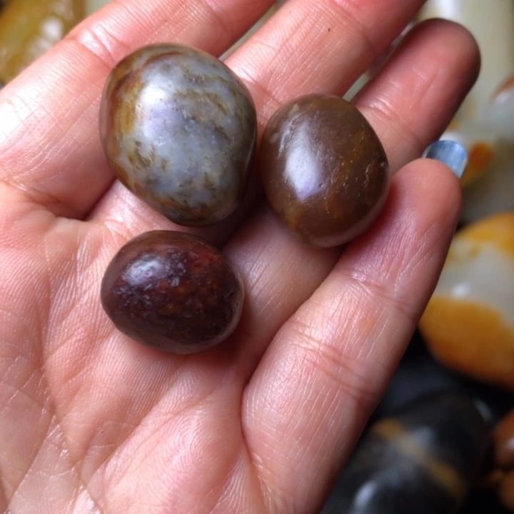 和田玉未镶嵌珠宝奇石