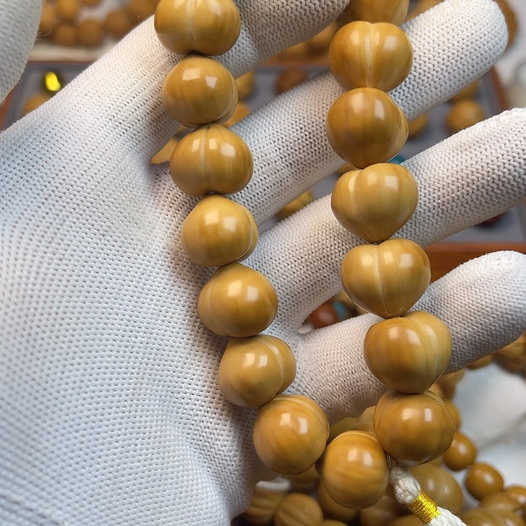 丟***鞋手串猴头核桃奶油泡芙屁桃
