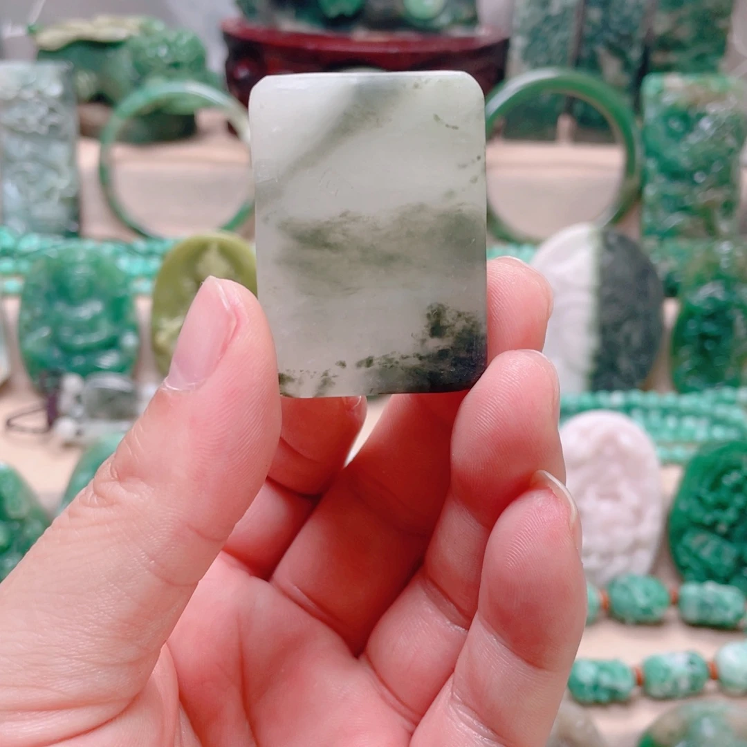 独山玉未镶嵌颈饰