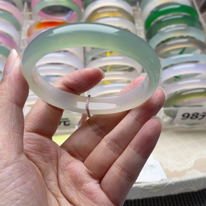 手镯玛瑙/玉髓未镶嵌56圈口
