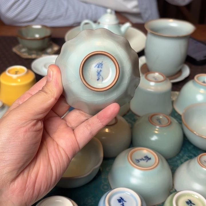 卓***猪晓芳窑早期天青牡丹杯