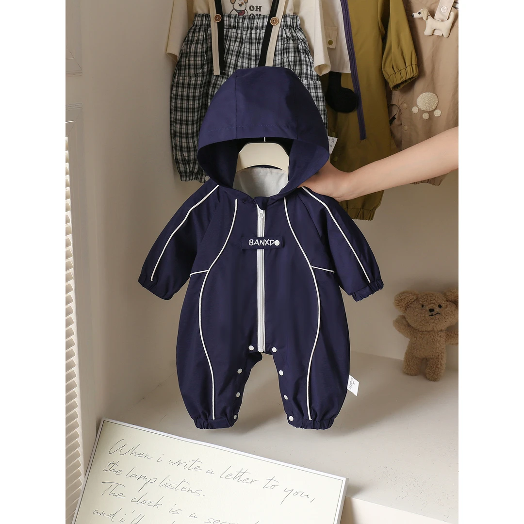 春秋装婴儿连体衣宝宝韩版冲锋衣外套新生新款防风哈衣外出服