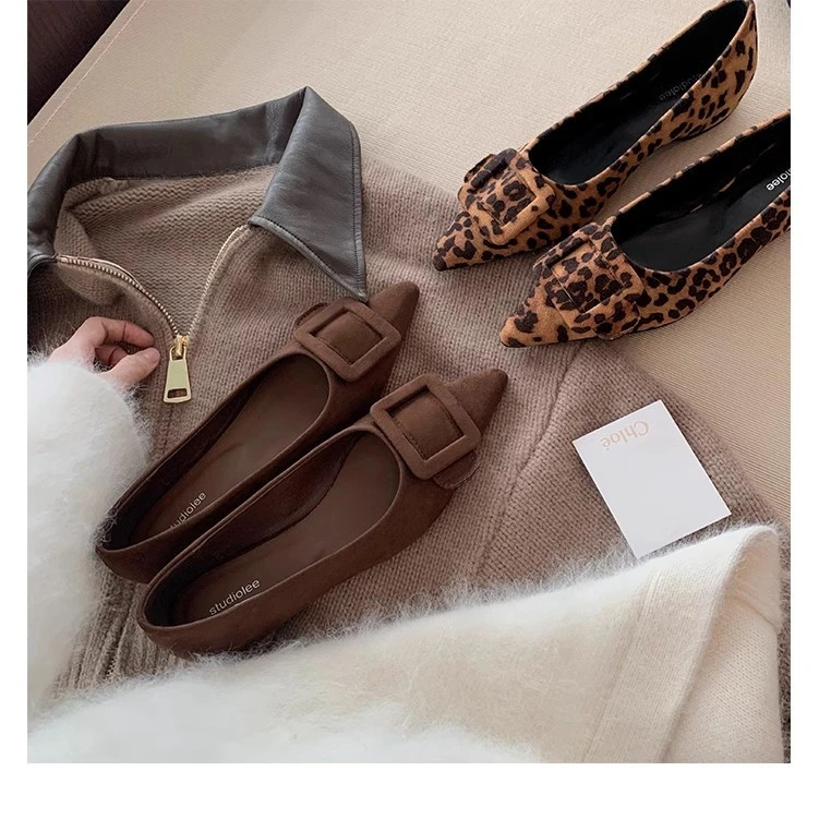 葡萄妈春季新款气质小尖头通勤方扣百搭绒面浅口豹纹单鞋女新款