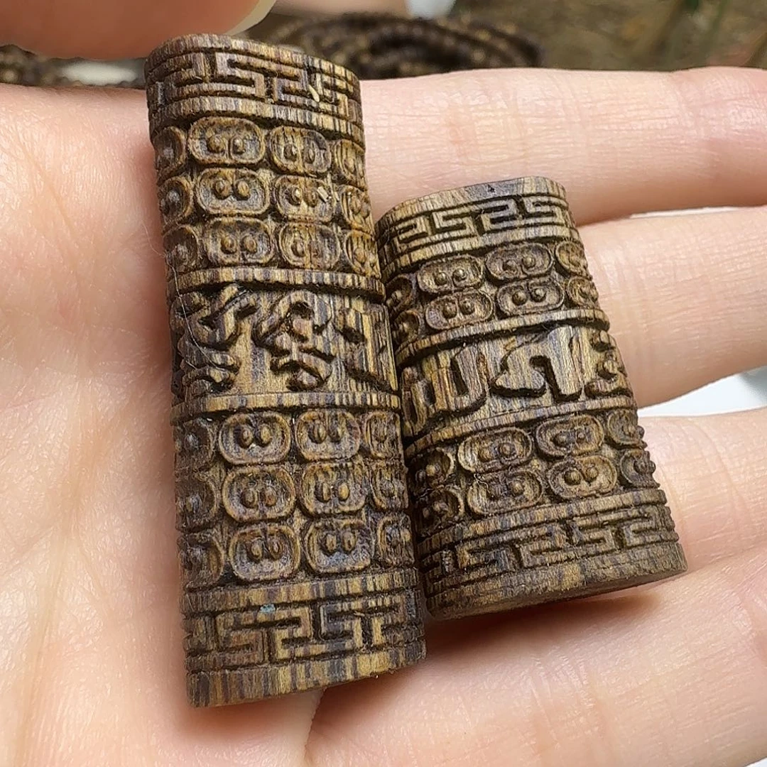 课***M沉香碎屑沉香天珠雕刻