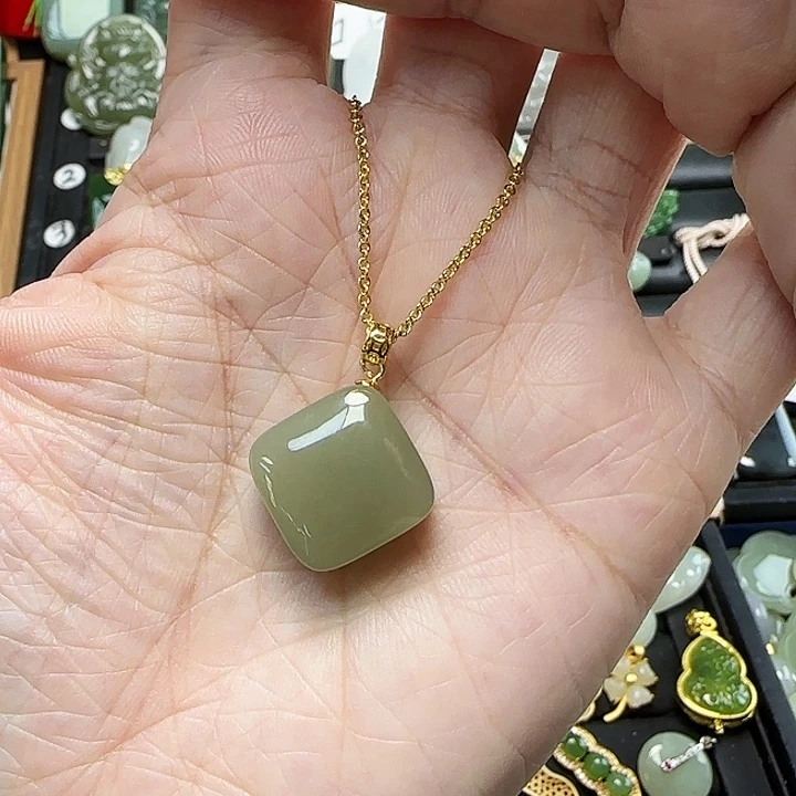 颈饰银S925镶嵌和田玉雅**际