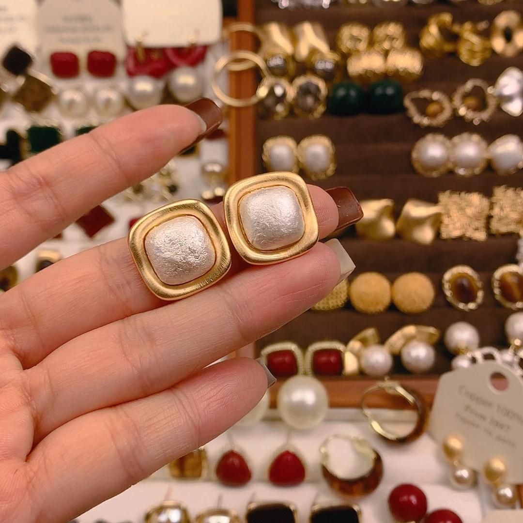 锆石纯铜合金字母