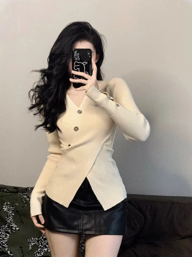 纯欲风v领针织衫毛衣女大码胖mm秋冬不规则开叉收腰显瘦内搭上衣