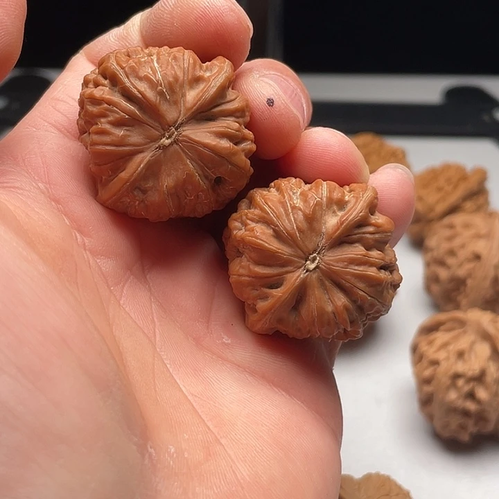 吊坠文玩核桃?****?黑马