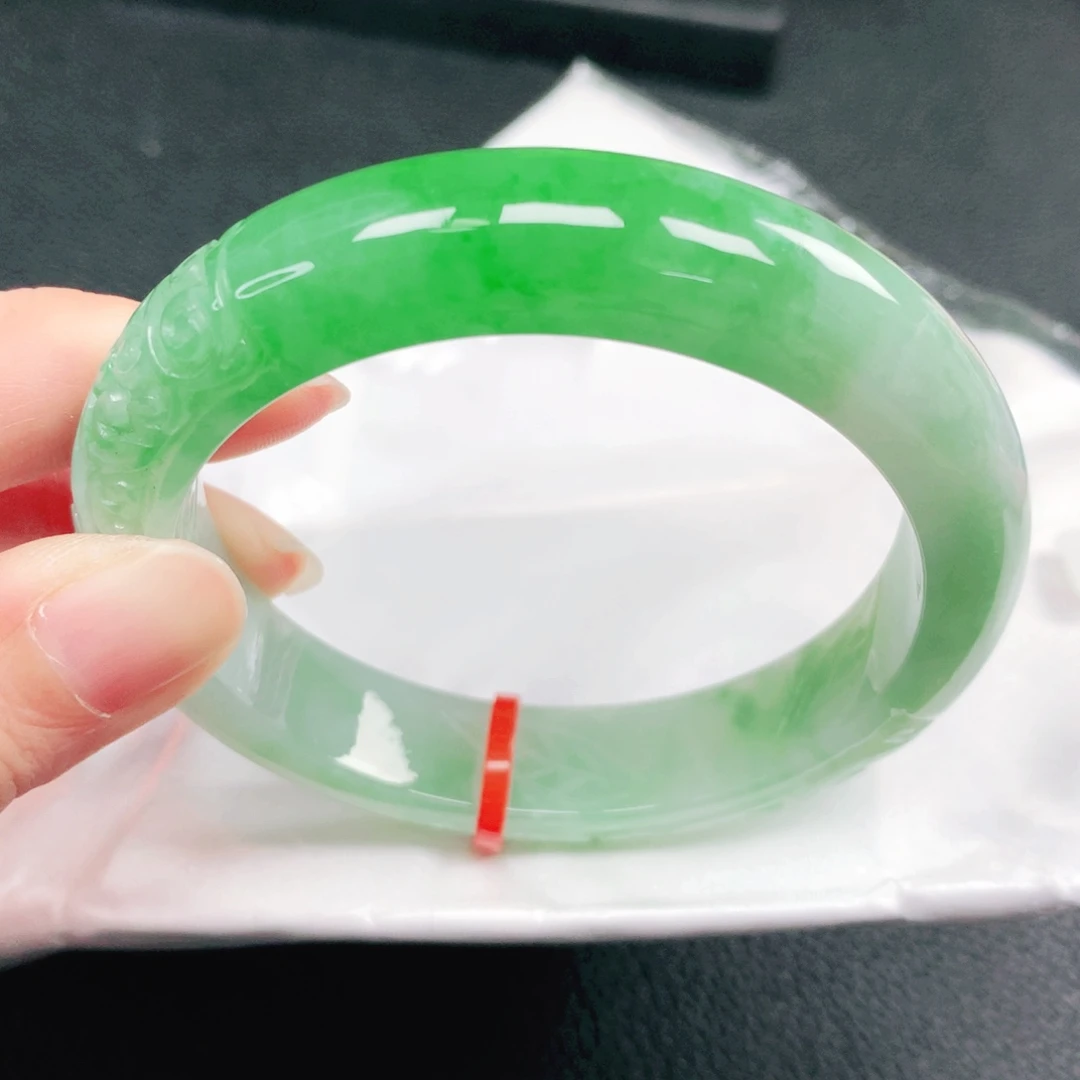 翡翠未镶嵌手镯57圈