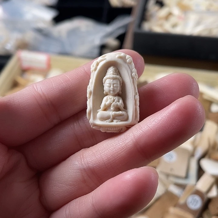 泥塑不打孔联系客服