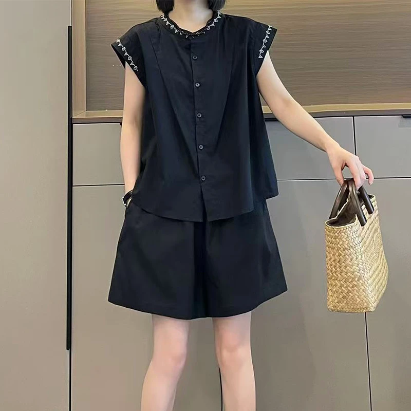 高级感时尚套装女夏季2025年新款宽松休闲无袖上衣阔腿短裤两件套