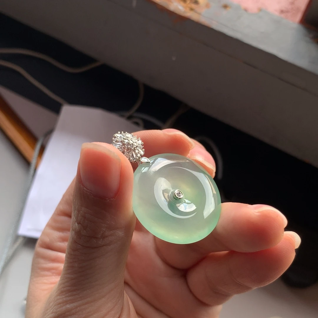 翡翠颈饰18K金镶嵌天然缅甸翡翠吊坠28-5.8