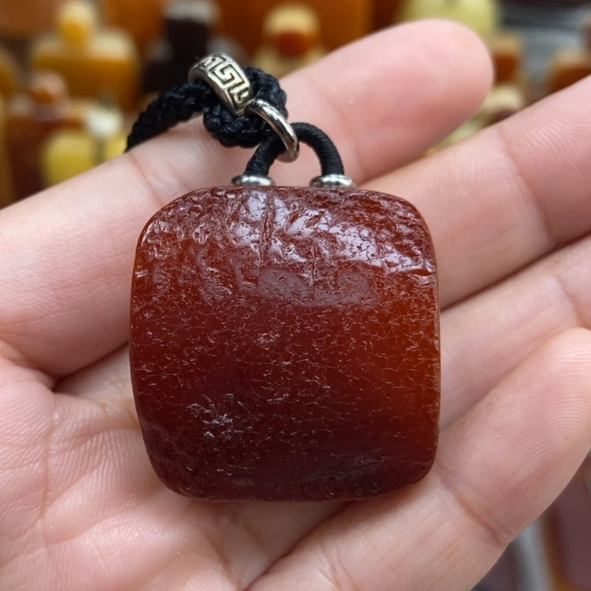 【闪购商品】琥珀颈饰未镶嵌