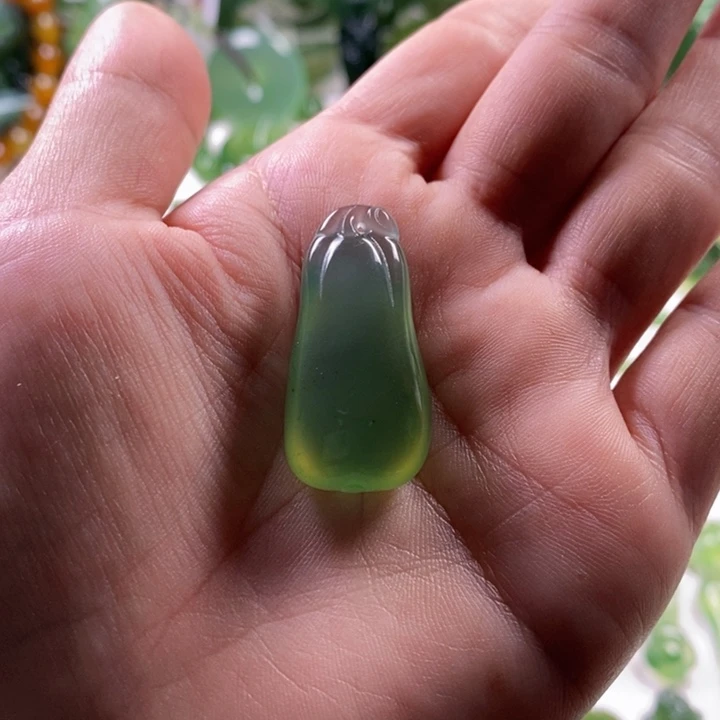 未镶嵌蛇纹石玉颈饰