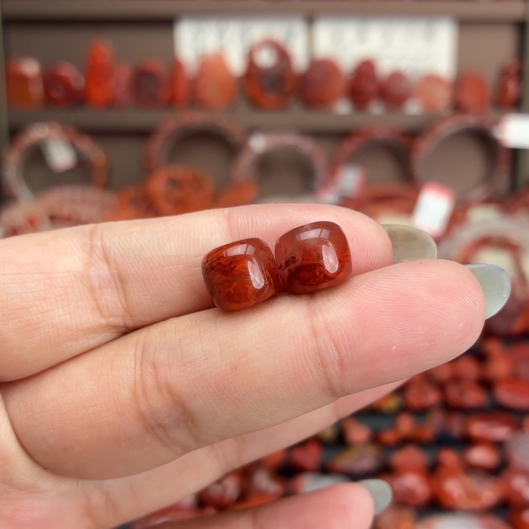 南红玛瑙未镶嵌颈饰9.8咪火焰老型珠一对