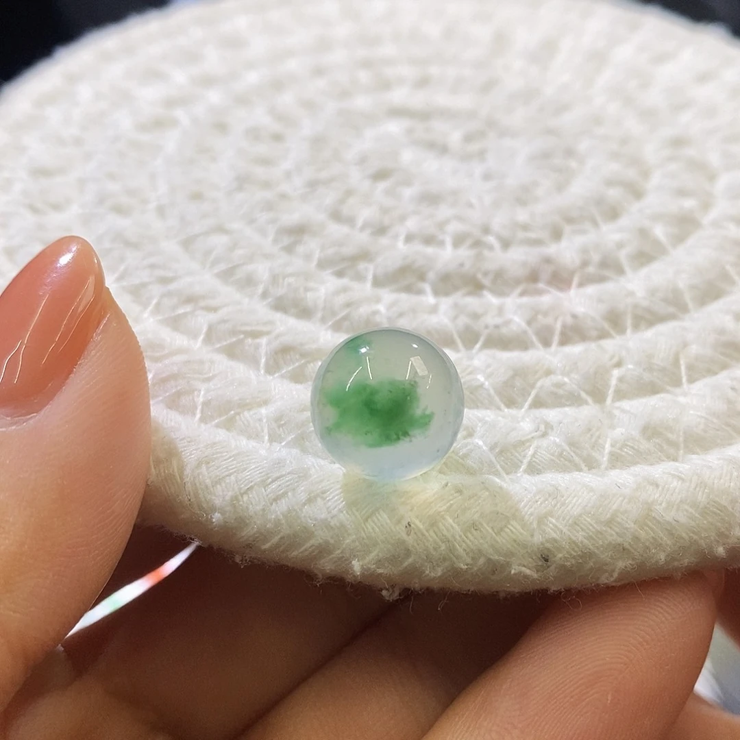 颈饰未镶嵌翡翠卡11.9mm