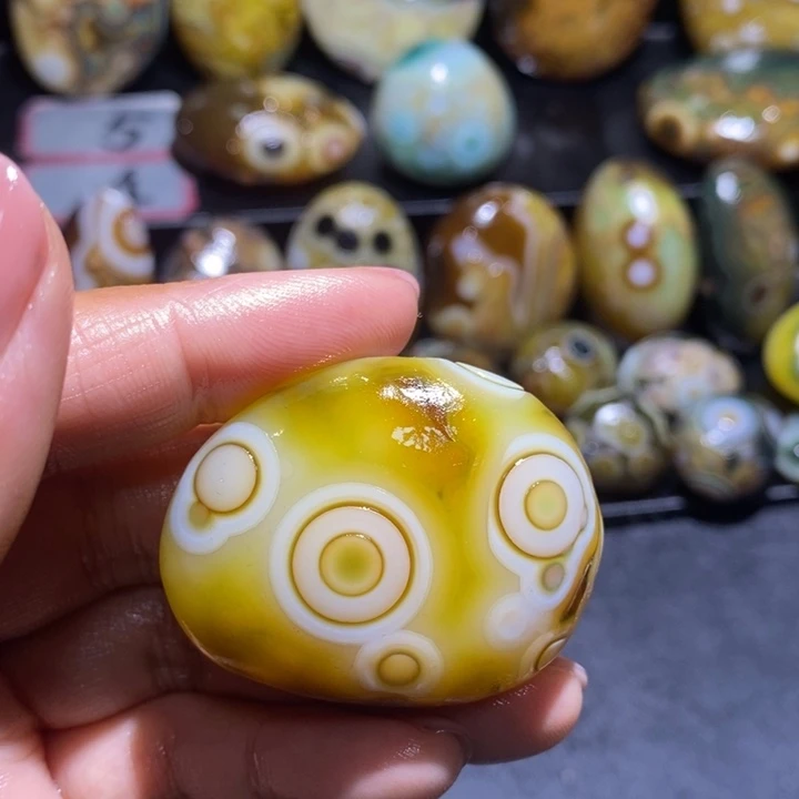 玛瑙/玉髓未镶嵌珠宝半成品34