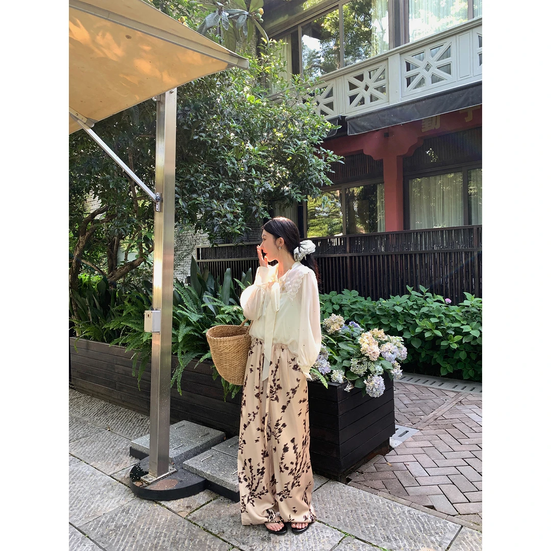 区区欧阳新中式缎面印花休闲裤女夏季薄款宽松阔腿裤复古拖地裤子