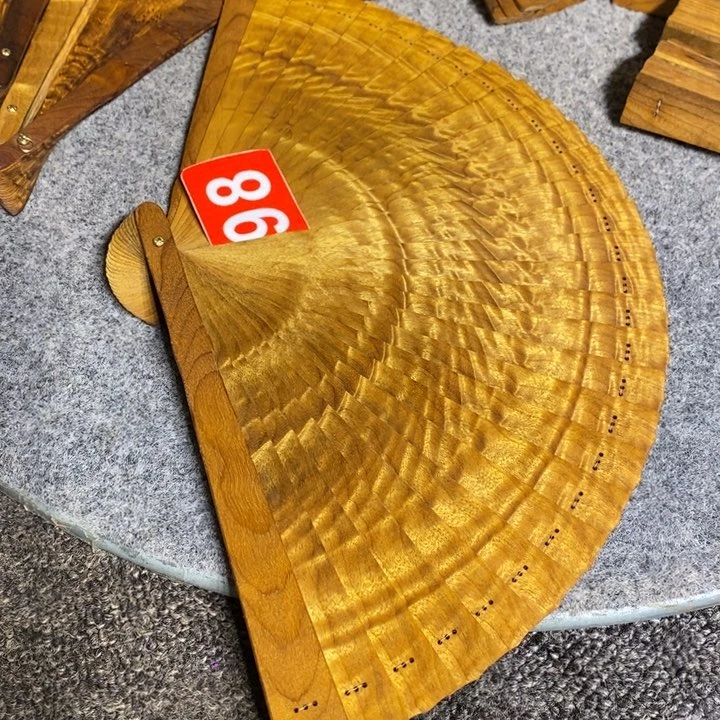 金丝楠用****2金丝楠木扇子