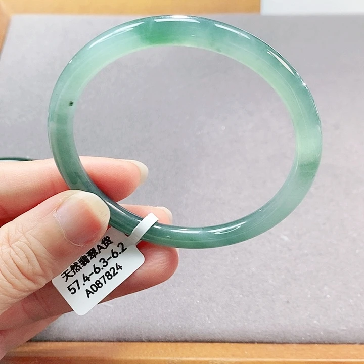 【闪购商品】翡翠手镯（圆镯）未镶嵌