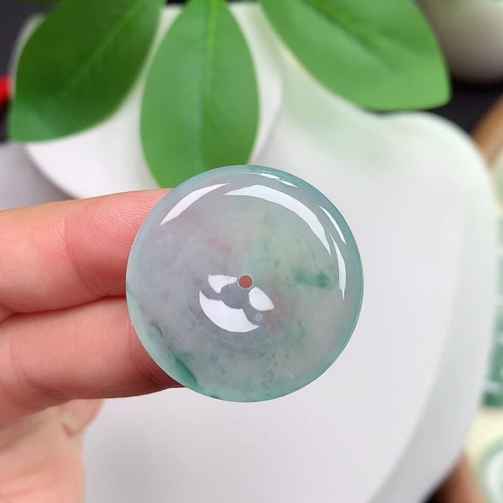 颈饰未镶嵌翡翠平安扣 28.1x5.4mm