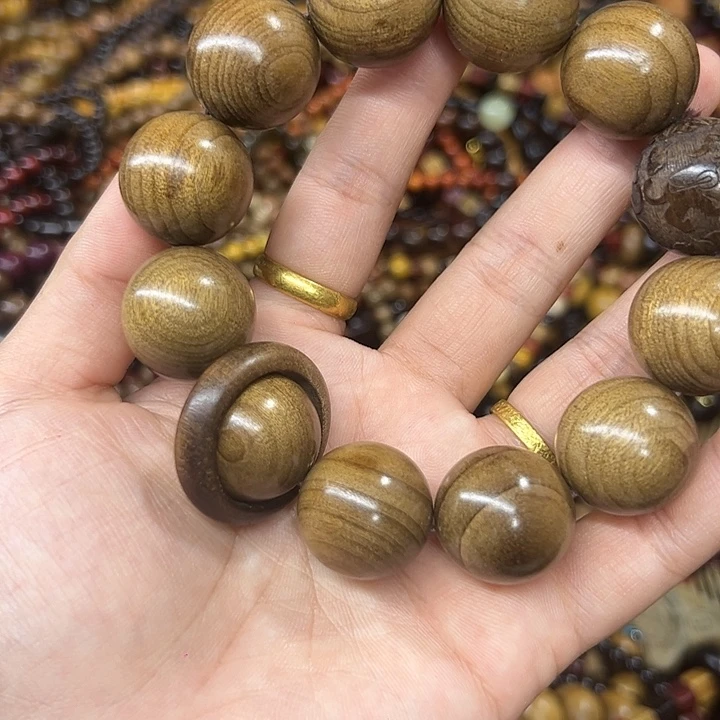 维腊木（绿檀）无事牌