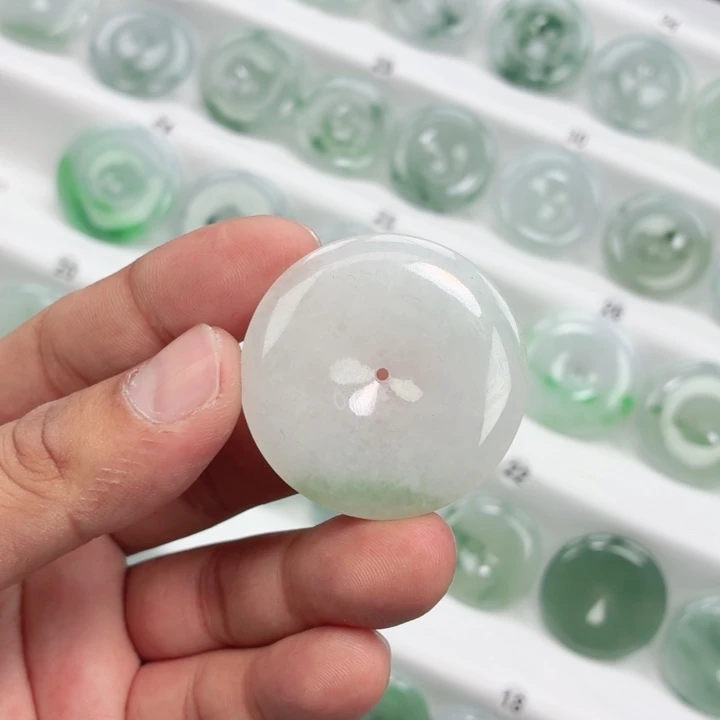 翡翠未镶嵌颈饰缅甸天然A货翡翠41.6-6.9