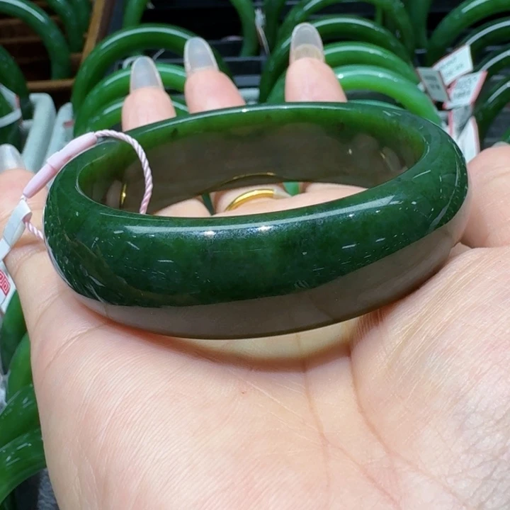 未镶嵌手镯和田玉（碧玉）