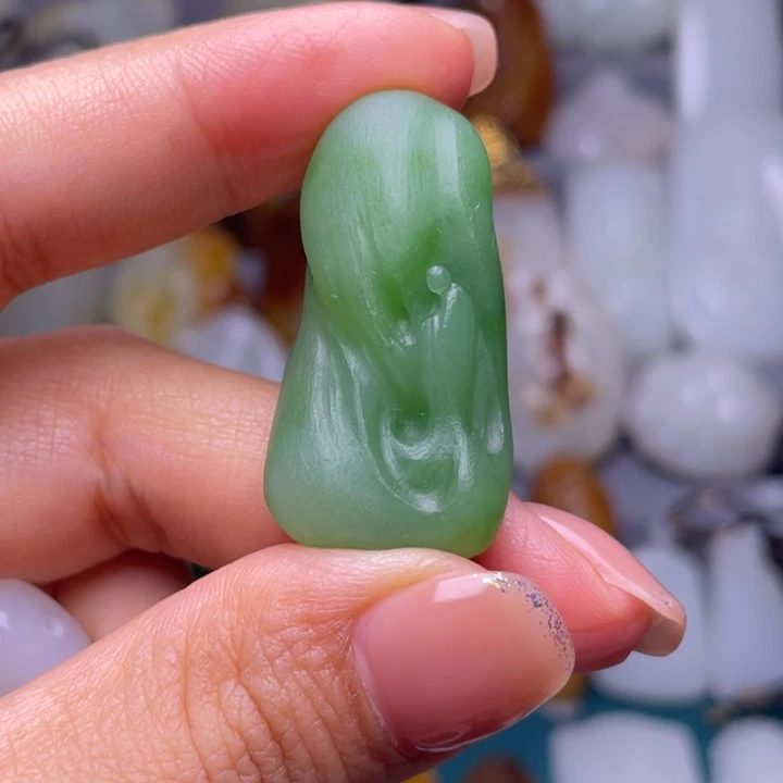 ꧁***꧂和田玉未镶嵌颈饰