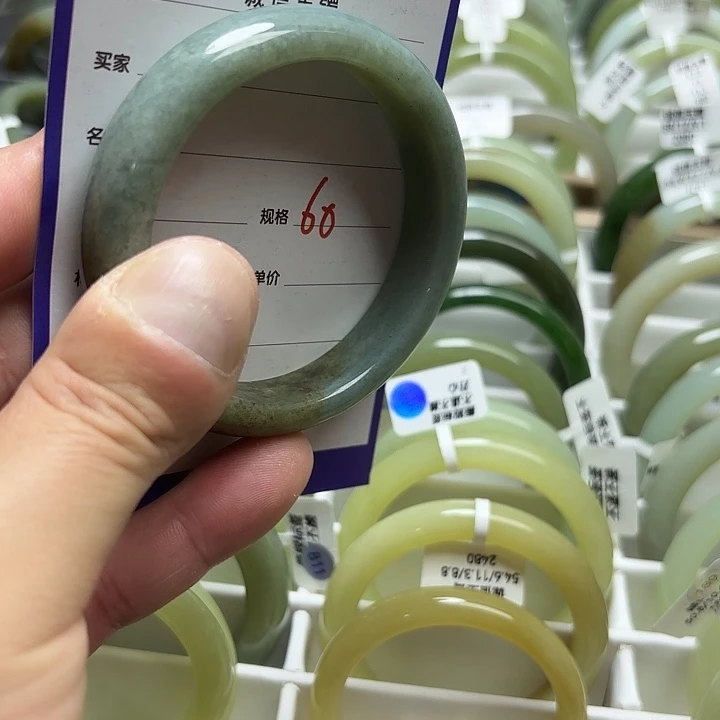 未镶嵌戒指和田玉（糖玉）