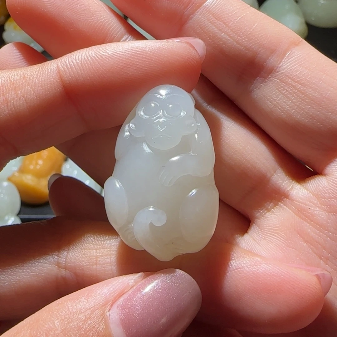 我***烂和田玉未镶嵌颈饰