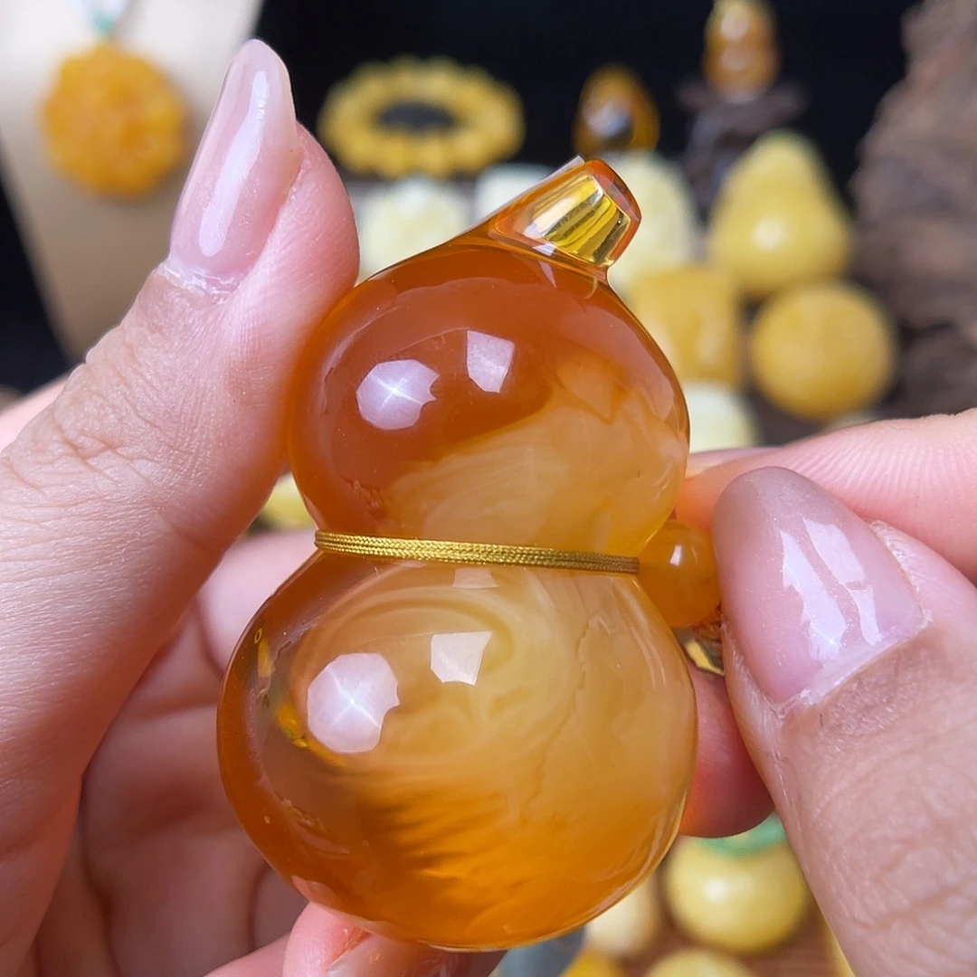 琥珀未镶嵌珠宝奇石