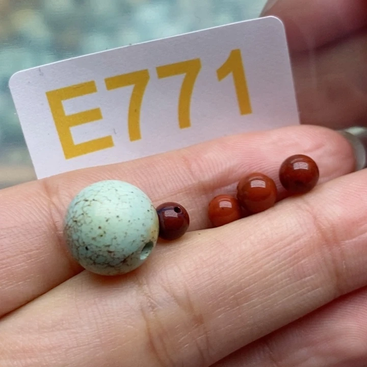 南红玛瑙未镶嵌珠宝奇石