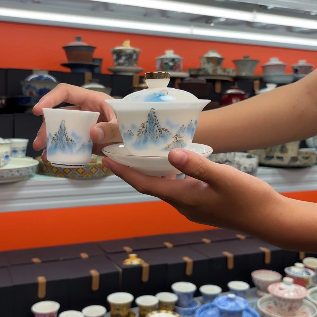 茶具是指由两盖碗