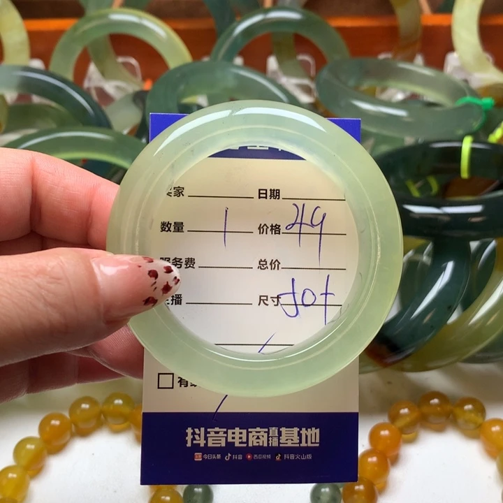 岫玉未镶嵌手镯50