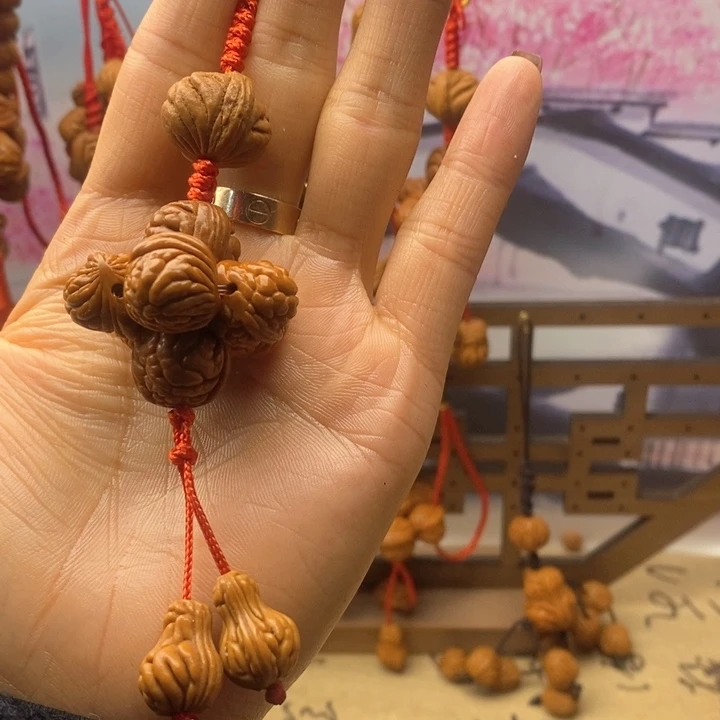 桃核吊坠龙纹桃枭