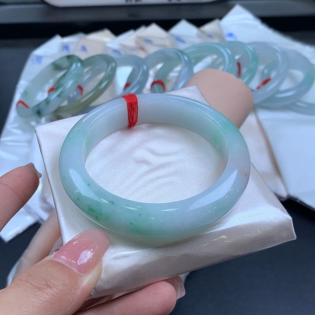 翡翠未镶嵌手镯54圈口