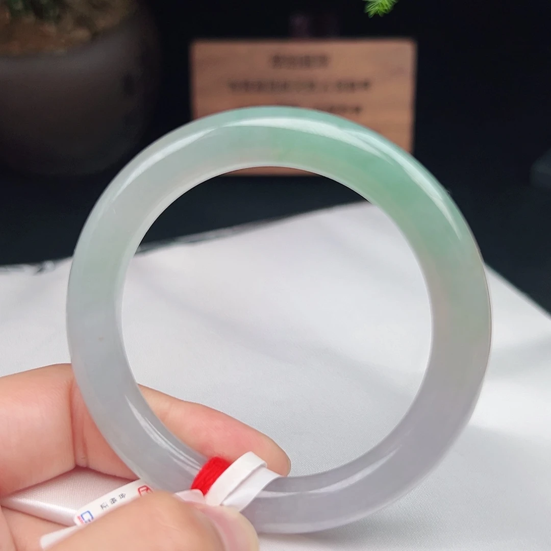 翡翠未镶嵌手镯z502-8