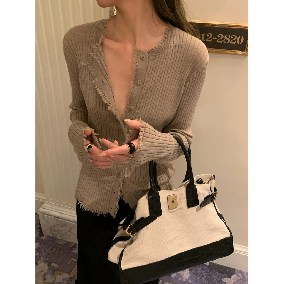 Gakee【山间松语】秋季短款气质设计感洋气开衫毛衣M37939GK53