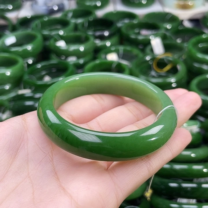 未镶嵌手镯和田玉（碧玉）