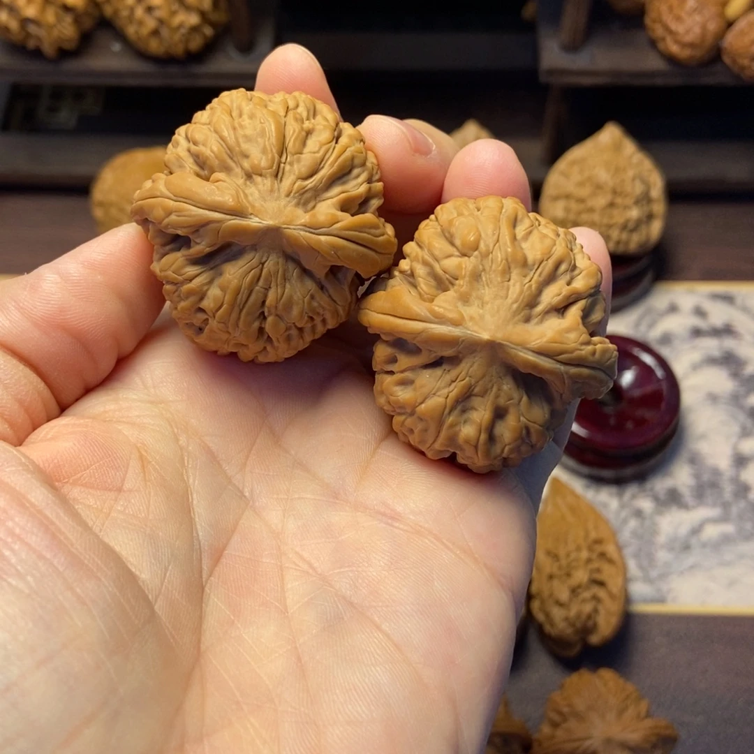 文玩核桃把件全品粗筋莲花40