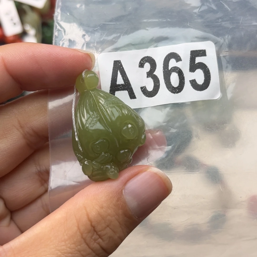 和田玉未镶嵌珠宝奇石