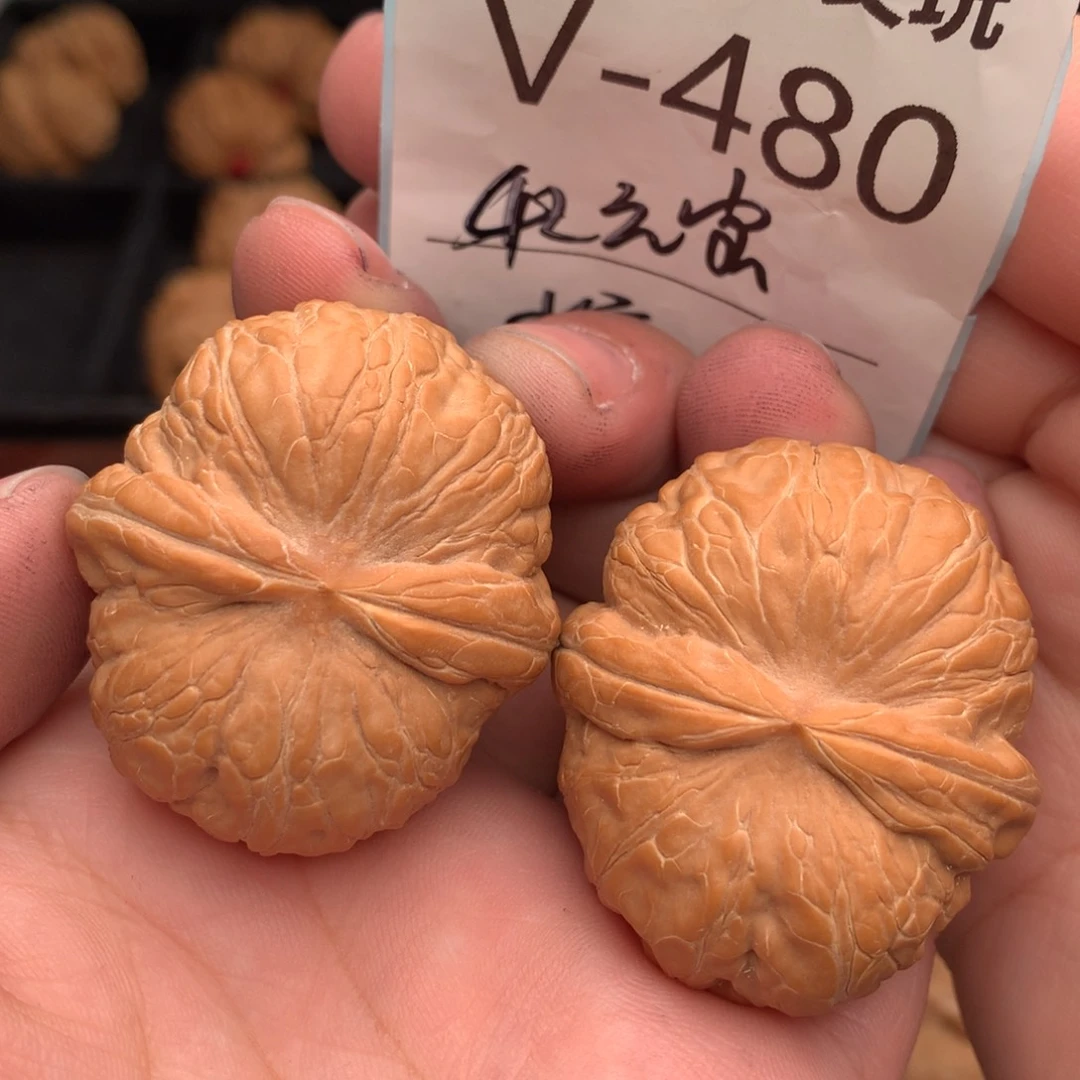 文玩核桃把件42元宝……..