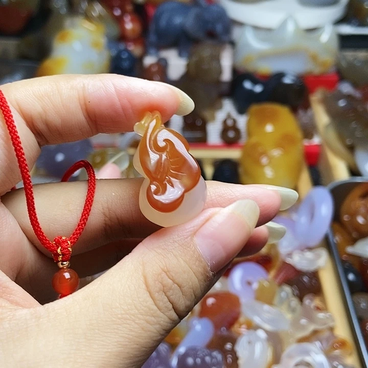 未镶嵌颈饰玛瑙/玉髓英****就