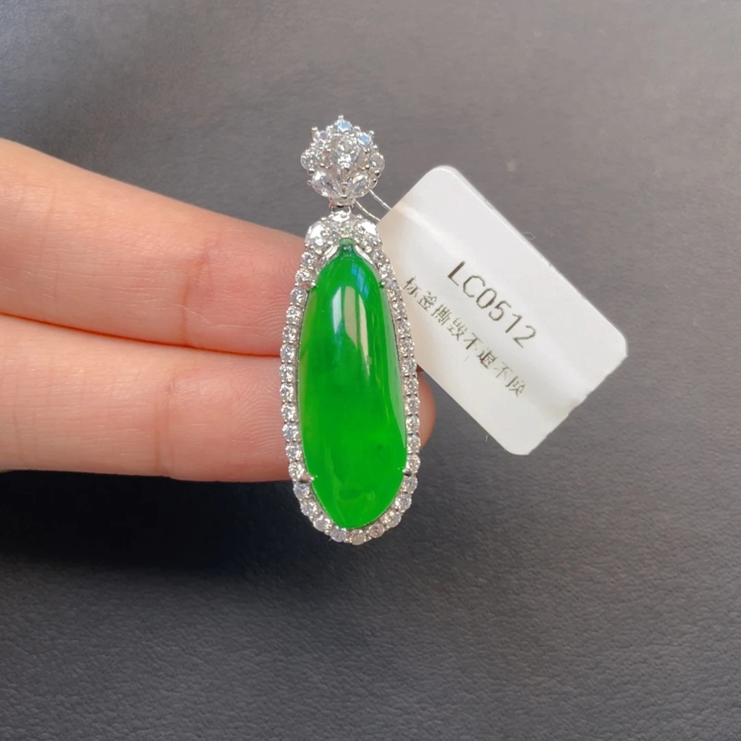 【闪购商品】颈饰银S925镶嵌翡翠