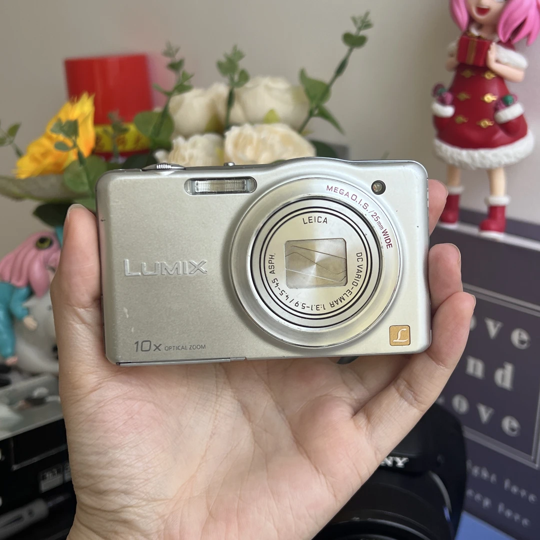 9新 Panasonic/松下 松下sz1银色小长焦微瑕全套配件