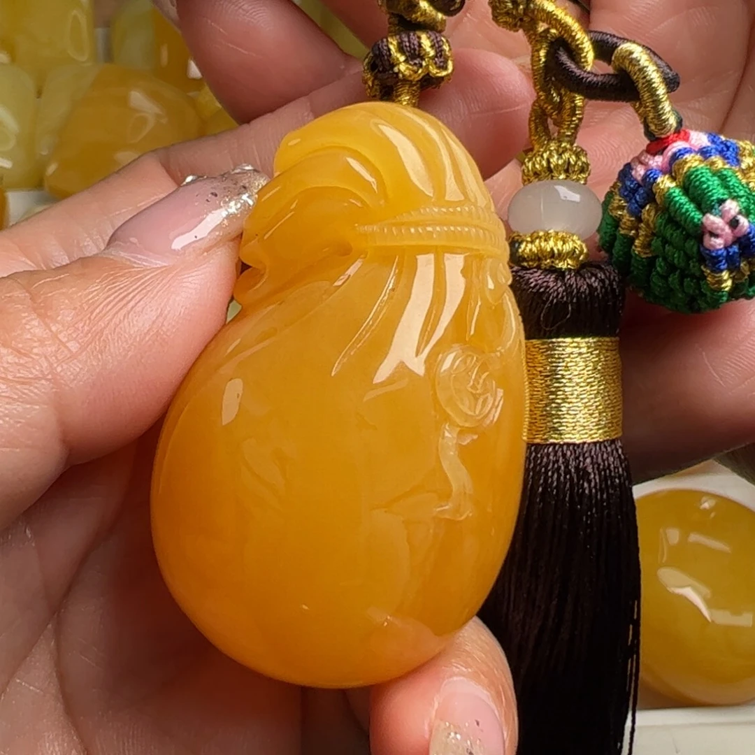 蜜蜡未镶嵌颈饰无烤色无优化无补胶无煮蜜无覆膜无辐照